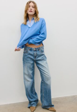 Strikkegenser i to stoffer