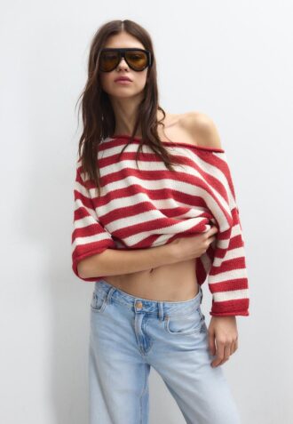 Strikkegenser med båthals