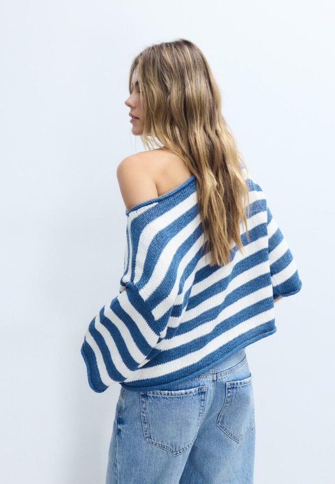 Strikkegenser med båthals