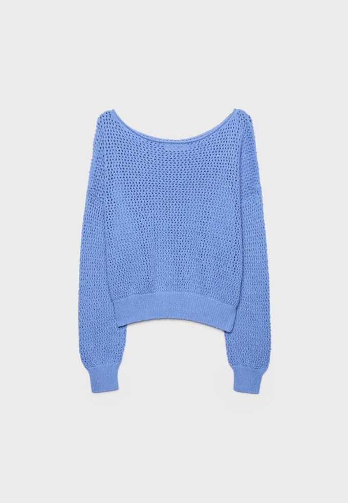 Strikkegenser med båthals