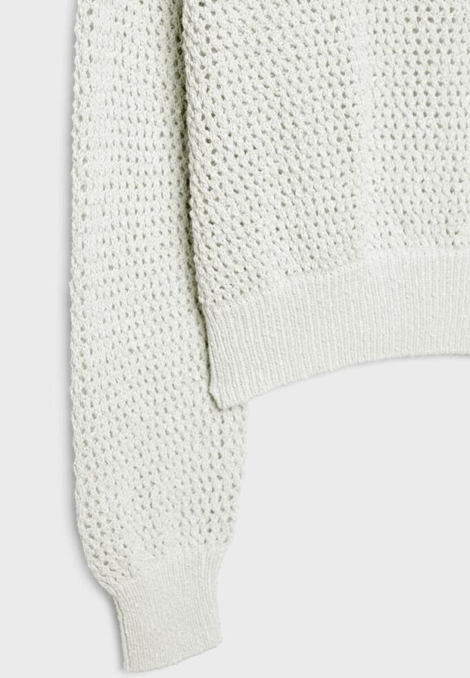 Strikkegenser med båthals