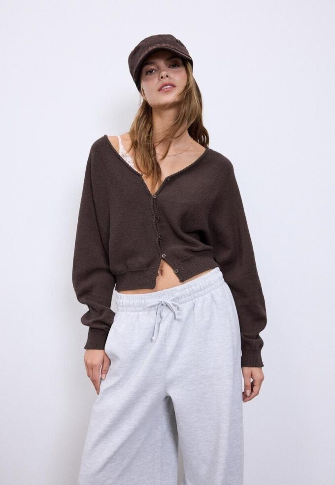 Strikkegenser med flaggermusermer