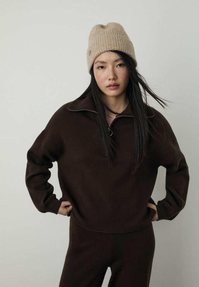 Strikkegenser med glidelås