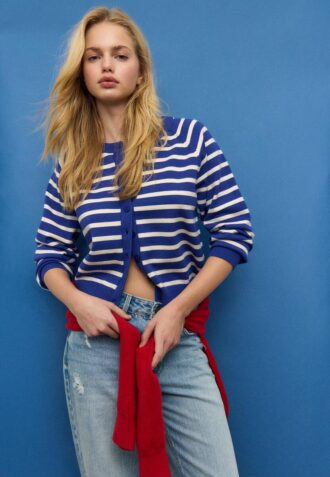 Strikkegenser med knapper og raglanermer