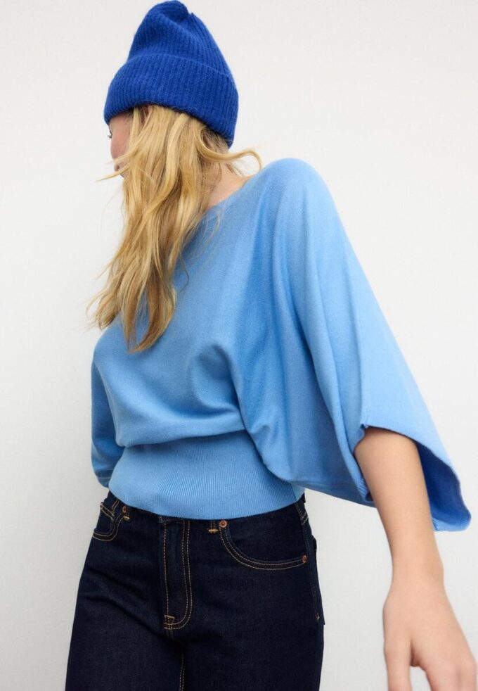 Strikkegenser med vide ermer