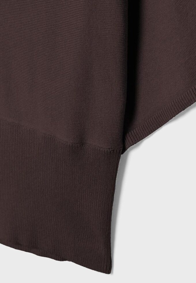 Strikkegenser med vide ermer