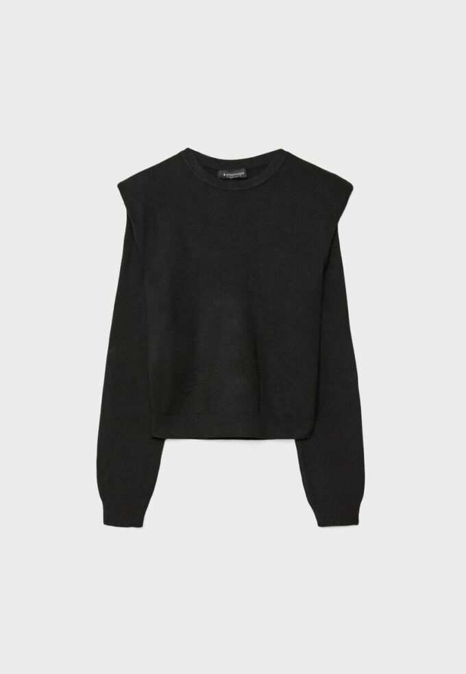 Strikket genser med polstrede skuldre