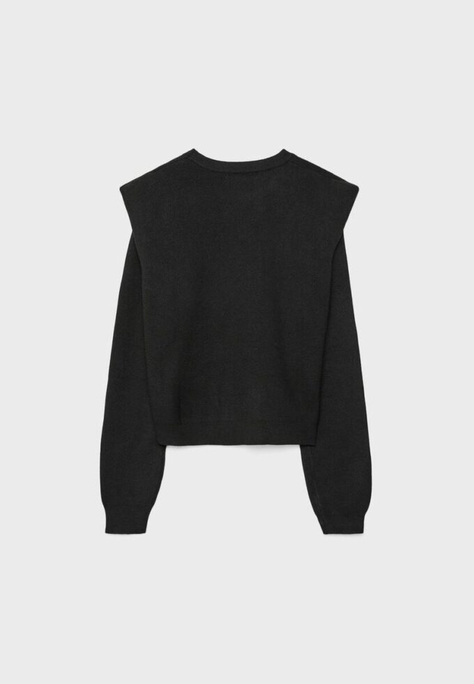 Strikket genser med polstrede skuldre