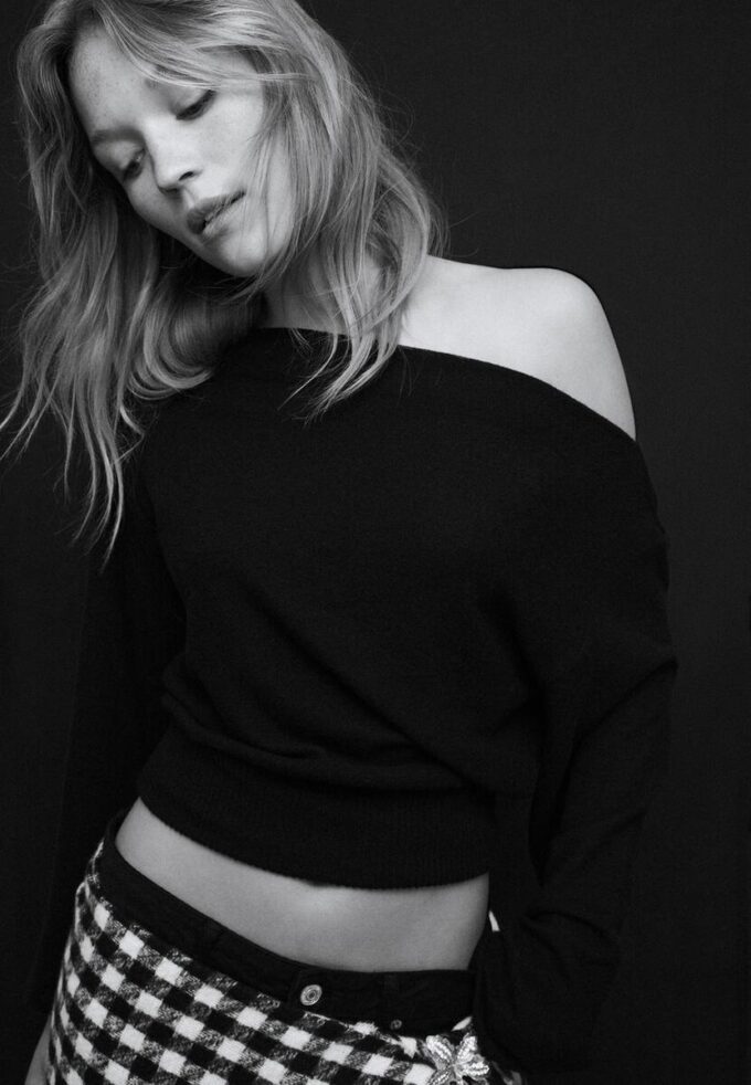 Strikket T-skjorte med båthals og belte