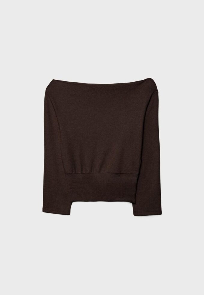 Strikket T-skjorte med båthals og belte