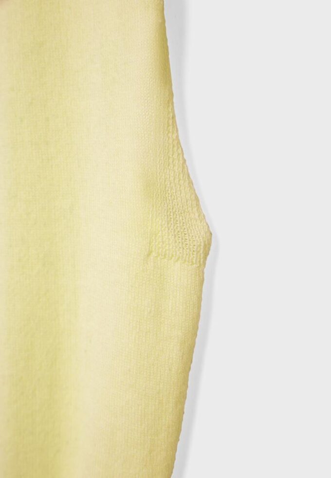 Strikket topp med bånd