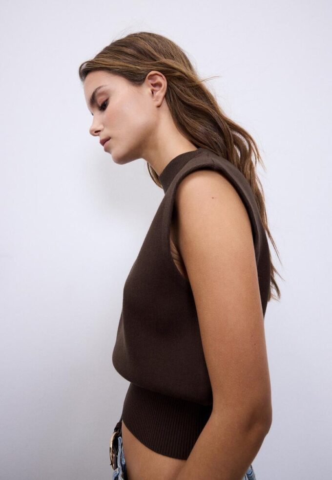 Strikket topp med rund hals