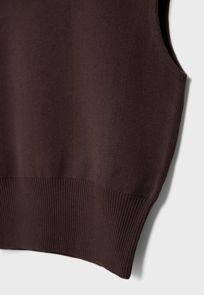 Strikket topp med rund hals