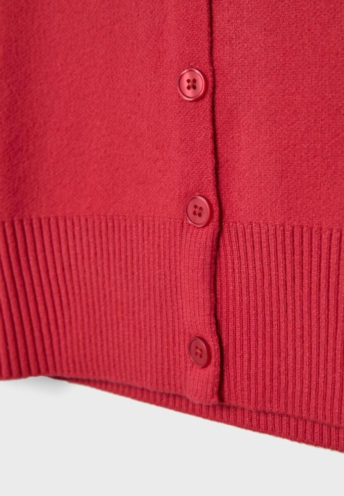 Strikket vest med polstrede skuldre