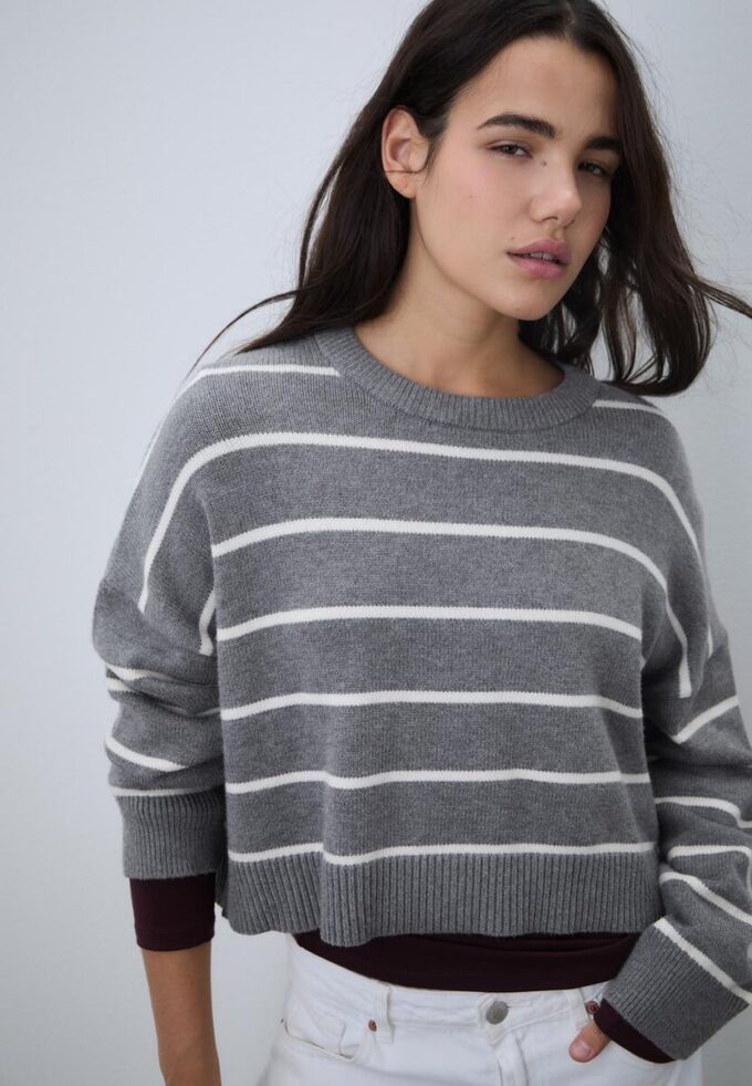 Stripet kort strikket genser