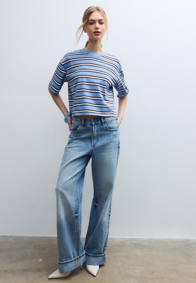 Stripet T-skjorte med korte ermer