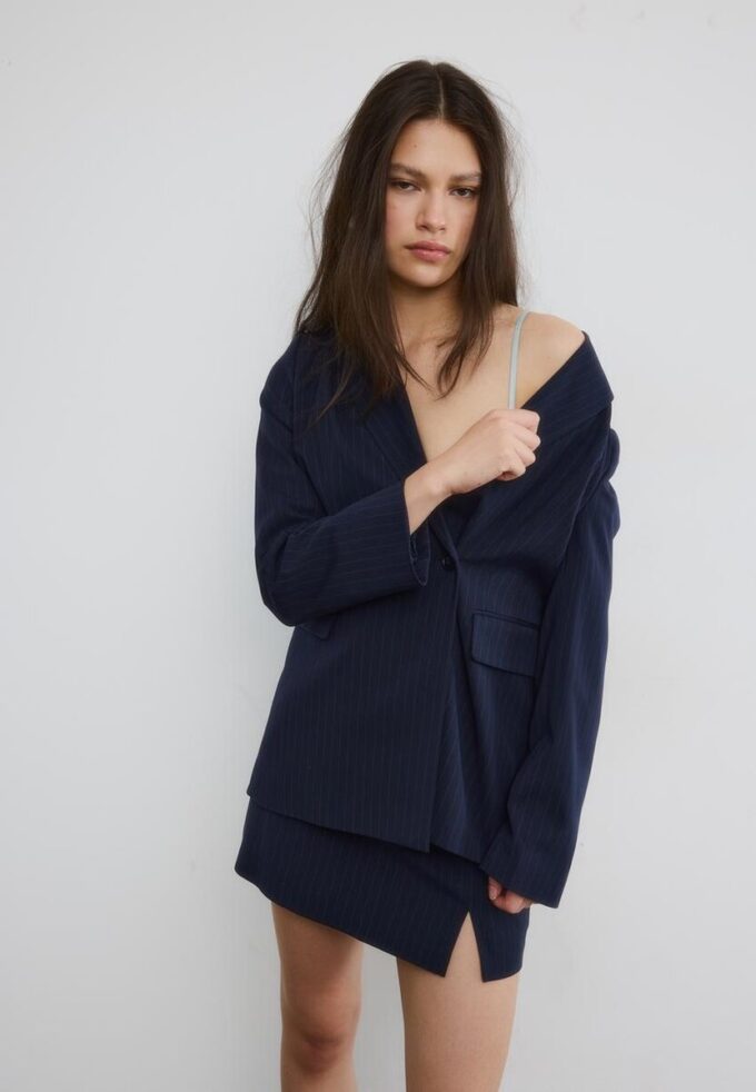 Stripet, tettsittende blazer