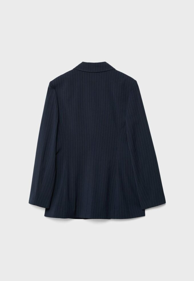 Stripet, tettsittende blazer