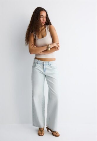 T-skjorte i polyamid med brede stropper