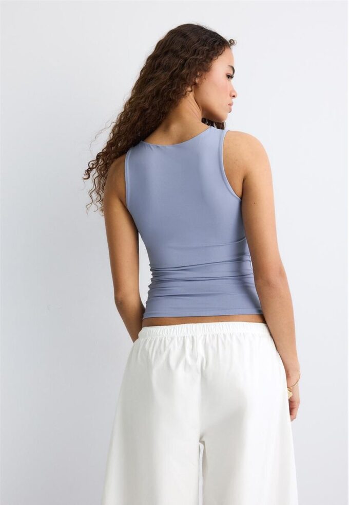 T-skjorte i polyamid med brede stropper