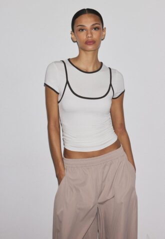 T-skjorte med dobbel kontrast