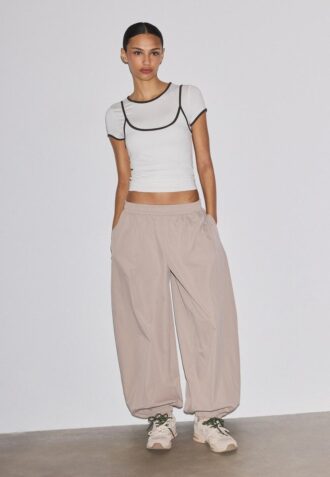 T-skjorte med dobbel kontrast