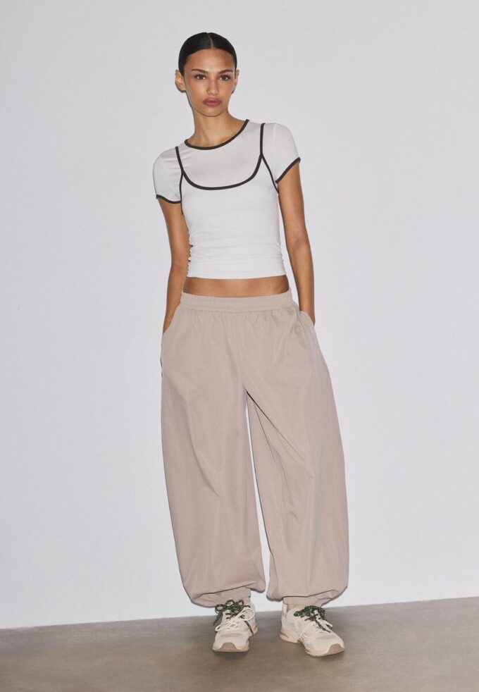 T-skjorte med dobbel kontrast