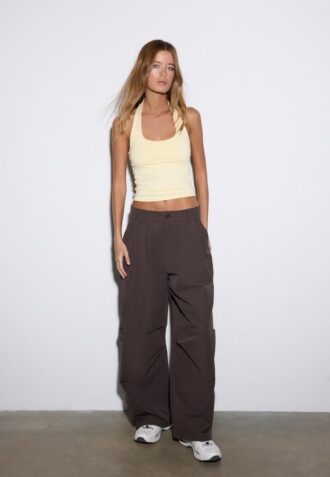 T-skjorte med halterneck