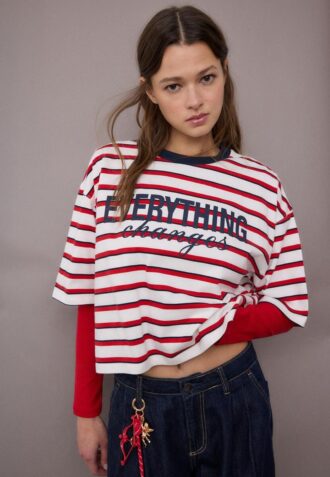 T-skjorte med kort erme og mønstret design