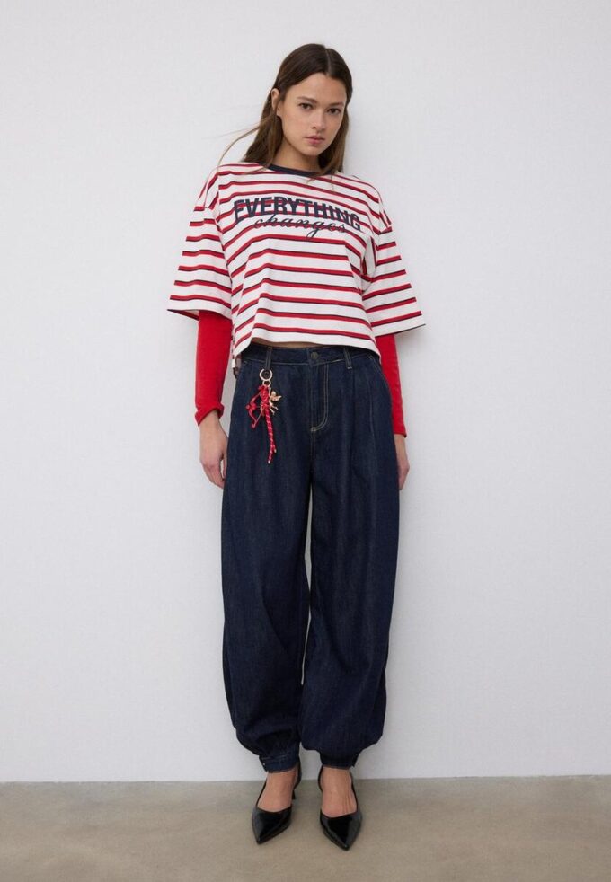 T-skjorte med kort erme og mønstret design