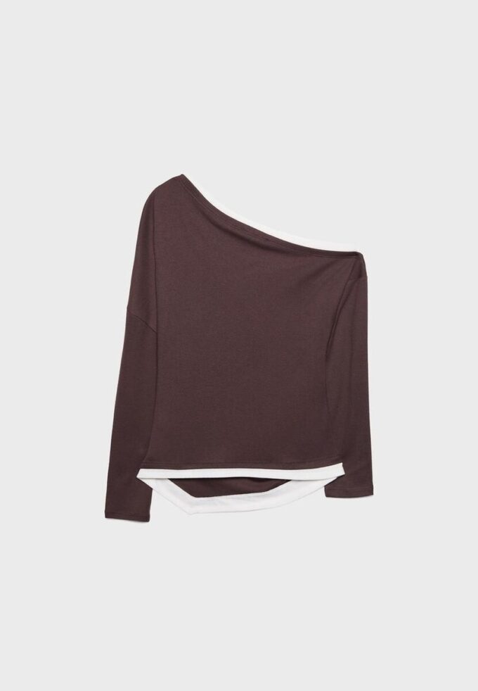 T-skjorte med lange ermer, to lag og asymmetrisk snitt