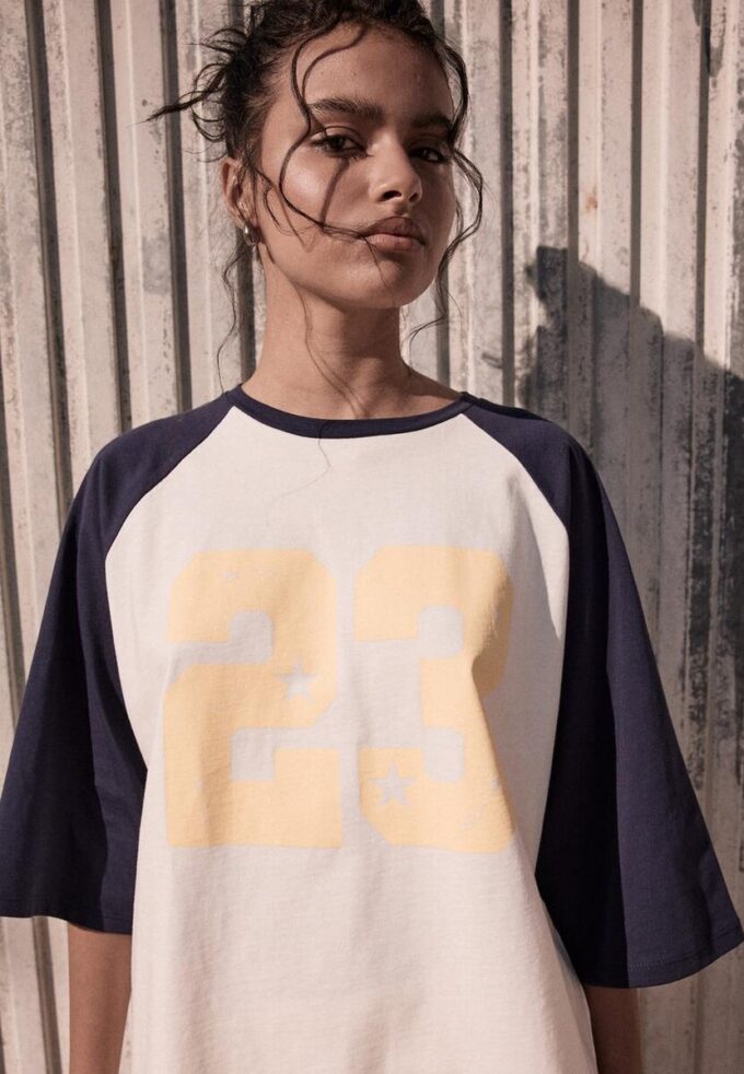 T-skjorte med raglanermer