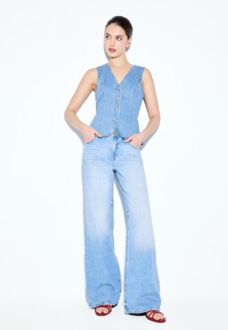 Tettsittende denimtopper