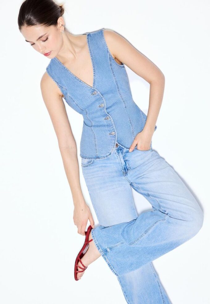 Tettsittende denimtopper