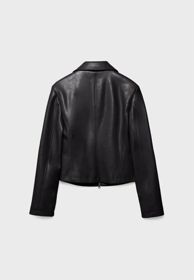 Tettsittende jakke i skinnimitasjon