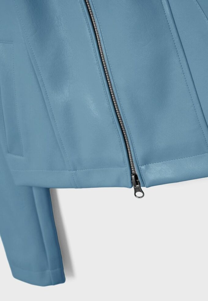 Tettsittende jakke i skinnimitasjon