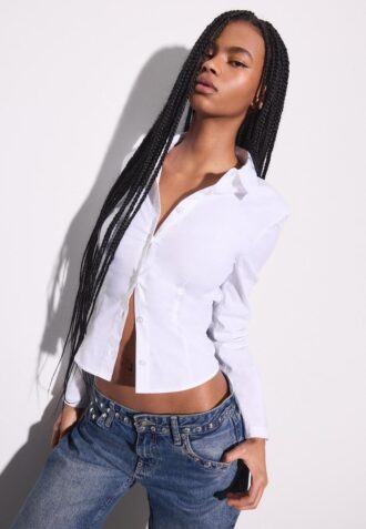 Tettsittende skjorte