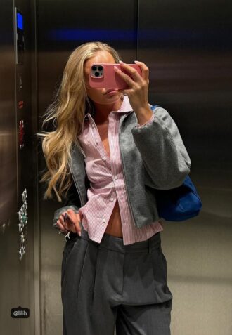 Tettsittende skjorte med søm under brystet