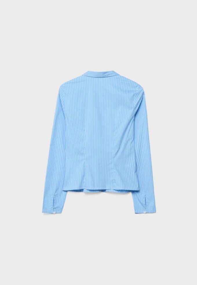 Tettsittende skjorte med søm under brystet