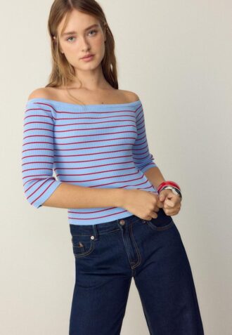 Tettsittende stripet strikkegenser