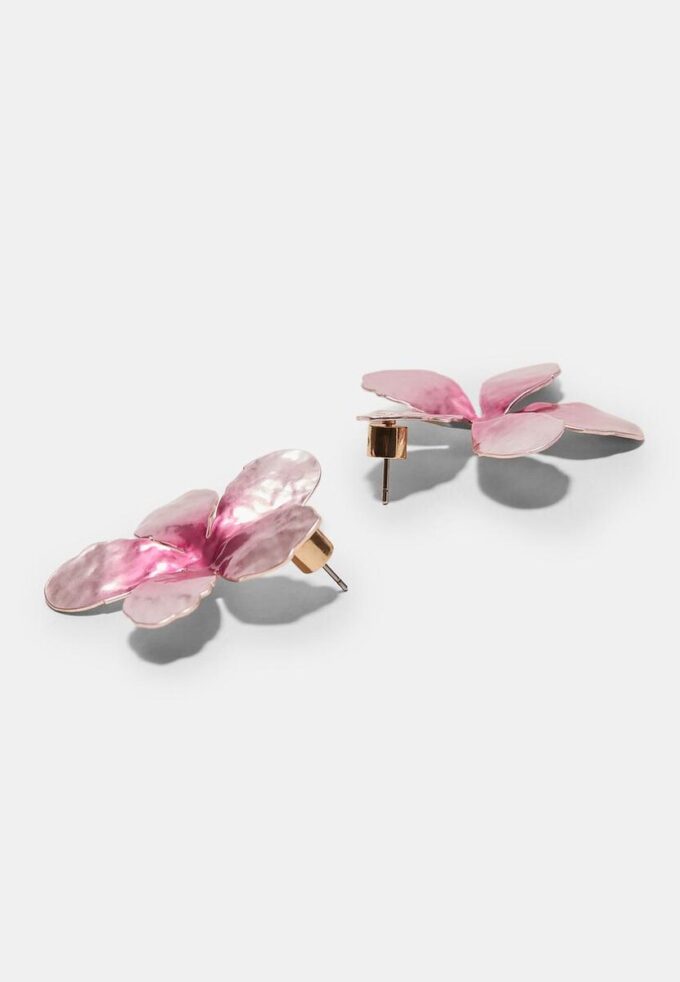 To-fargede blomsterøreringer