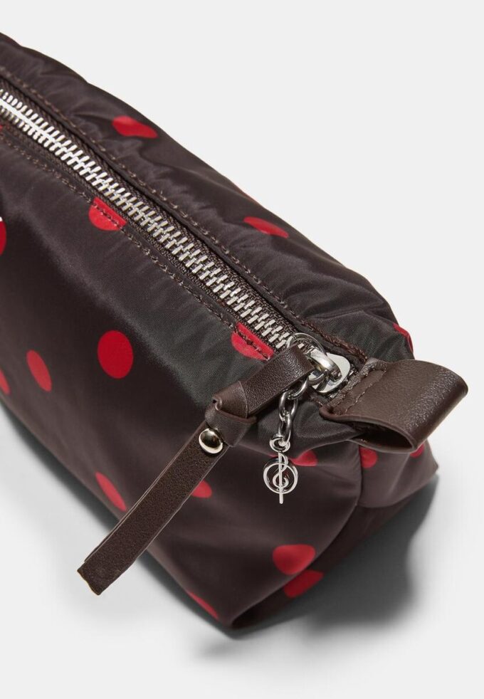 Toalettveske med prikker