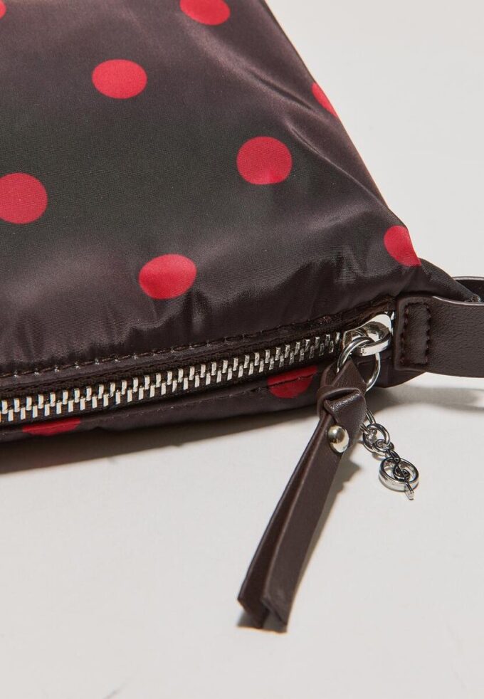 Toalettveske med prikker