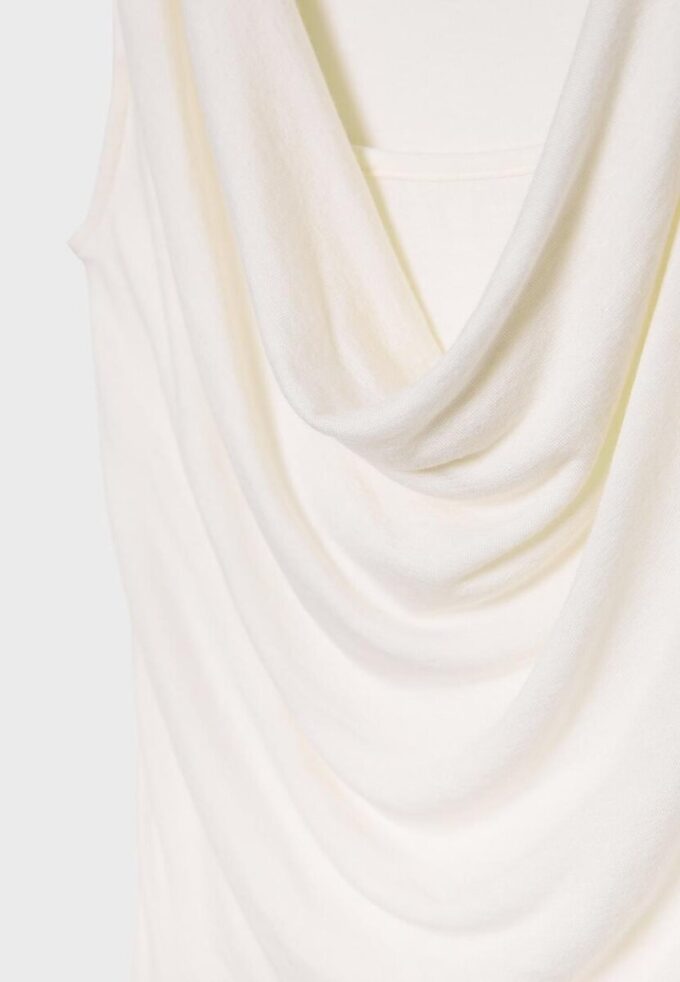 Top med drapert hals i to lag