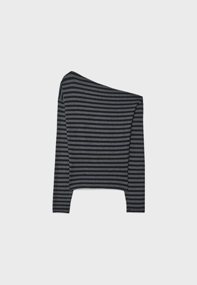 Topper med asymmetrisk hals