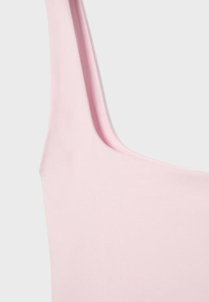 Topper med brede stropper