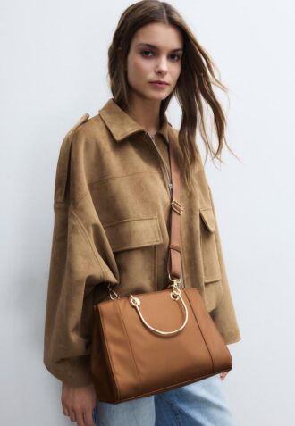 Tote-veske med metallhåndtak