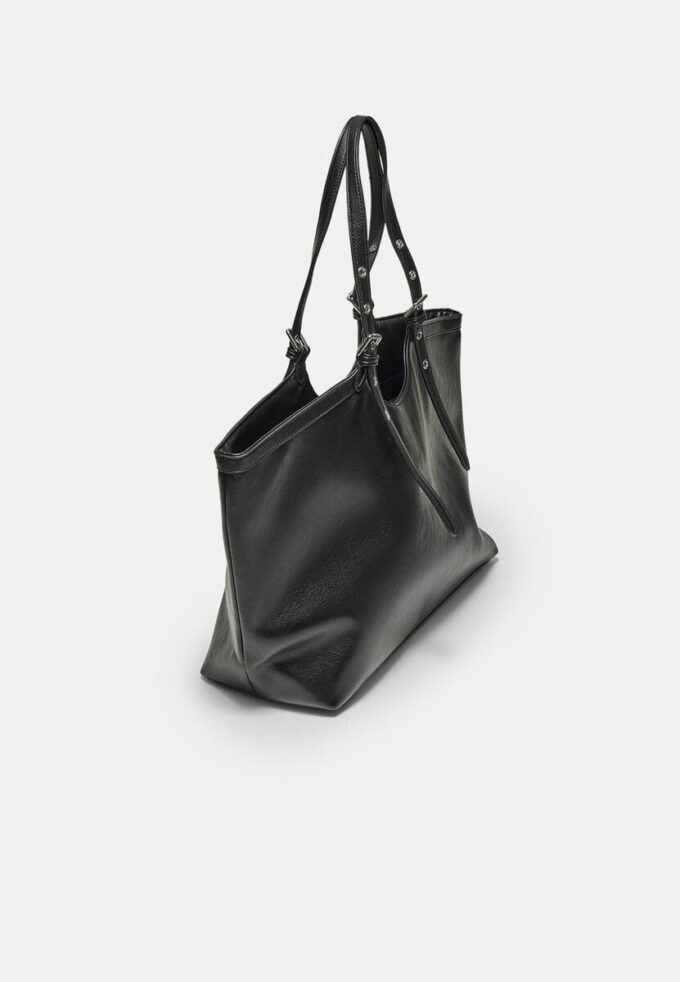 Tote-veske med mini-spenne