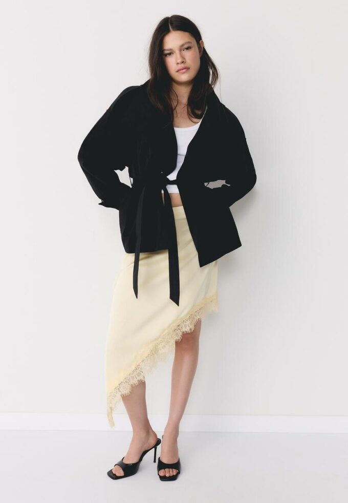 Trenchcoat med høy hals