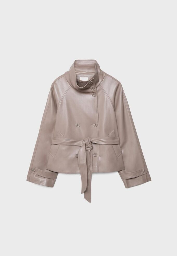 Trenchcoat med høy hals i skinnimitasjon